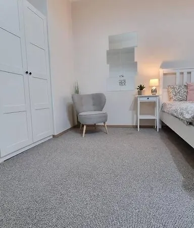 Finnem Kyjevska Apartamento Praga